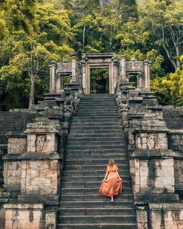Day 7 – Sigiriya ➜ Dambulla ➜ Kandy image 1